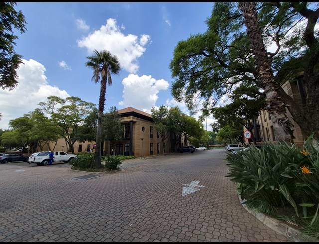 9,428M² OFFICE FOR SALE IN MORNINGSIDE